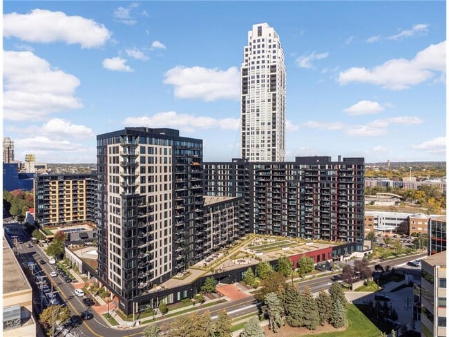 Building Photo - 1240 S 2nd St Unit 715 Rental