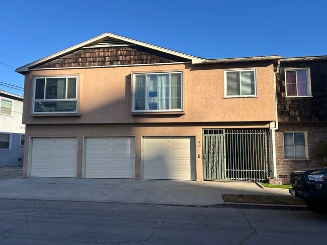 Photo - 14 N Alboni Pl