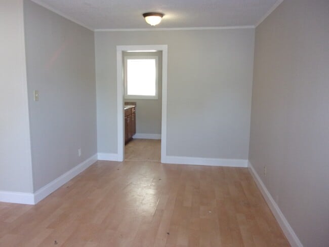 Photo - 1233 Bose Ave