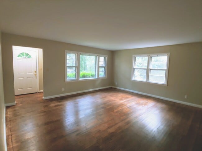 Photo - 12 Dyches Dr