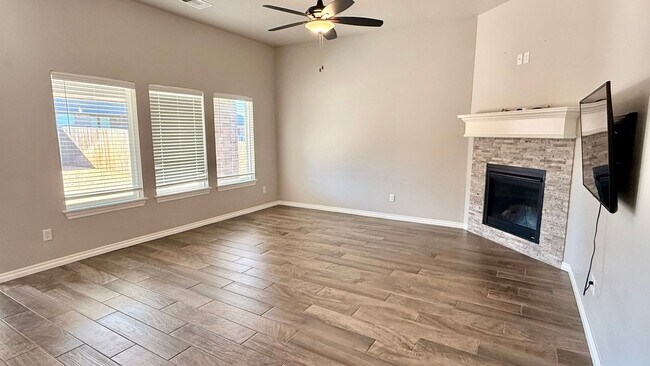 Photo - Gorgeous Newer Build! 3 Bed 2 Bath in Deer Creek Schools