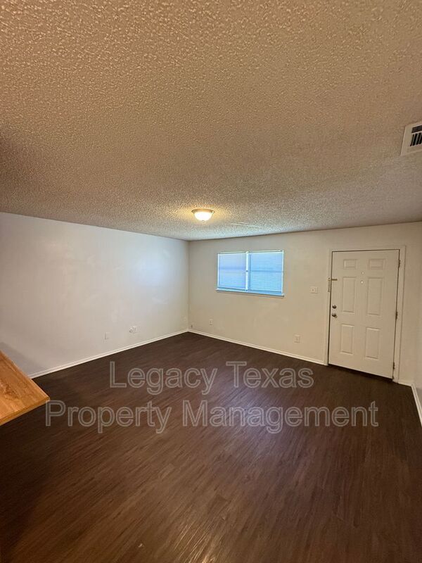 Photo - 1708 Short St Unit B