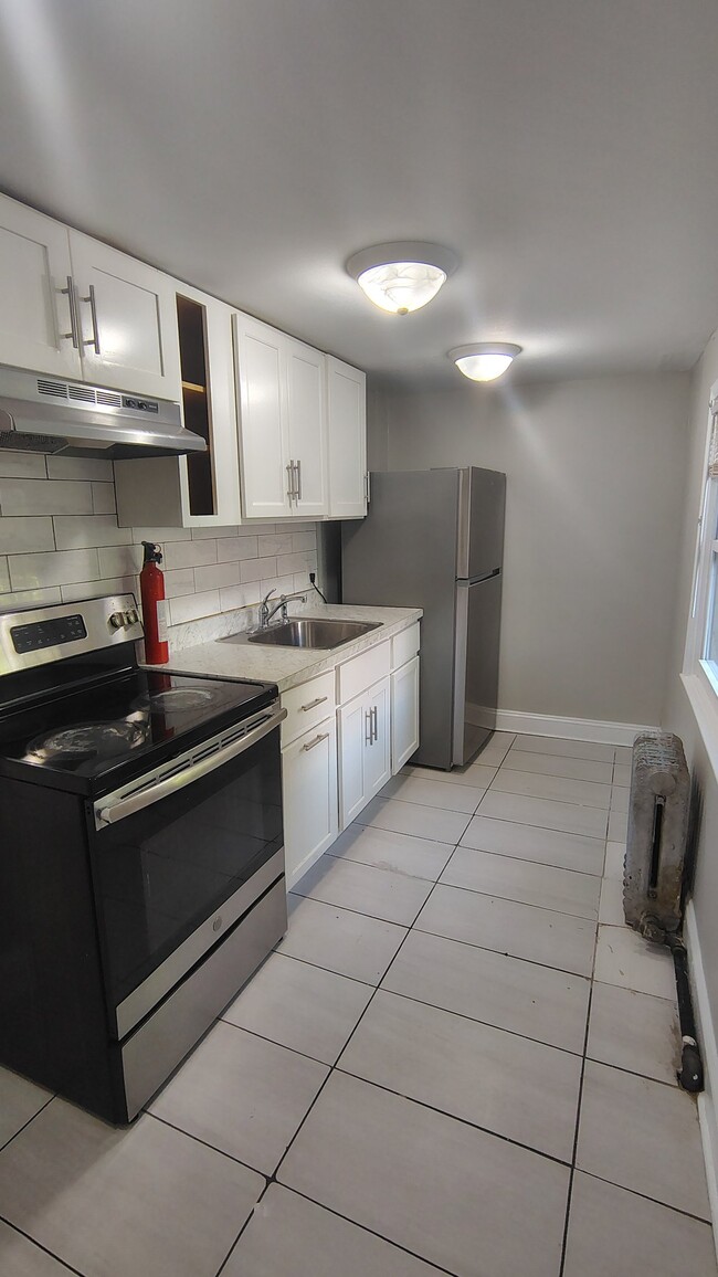 Photo - 155 N 56th St