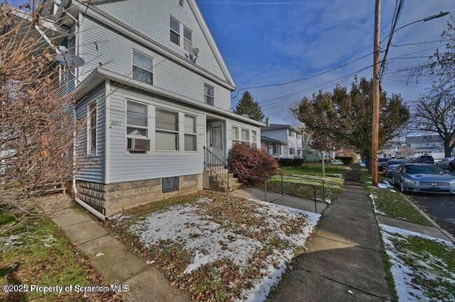 Photo - 2211 Brown Ave