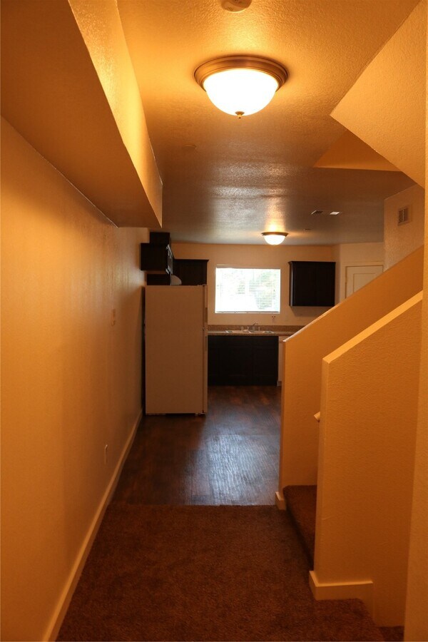 Photo - 10535 Mills Rd