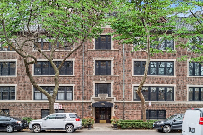 Building Photo - 2305 N Commonwealth Ave Unit 1N