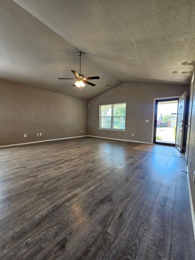 Photo - 2713 Edgemere Dr