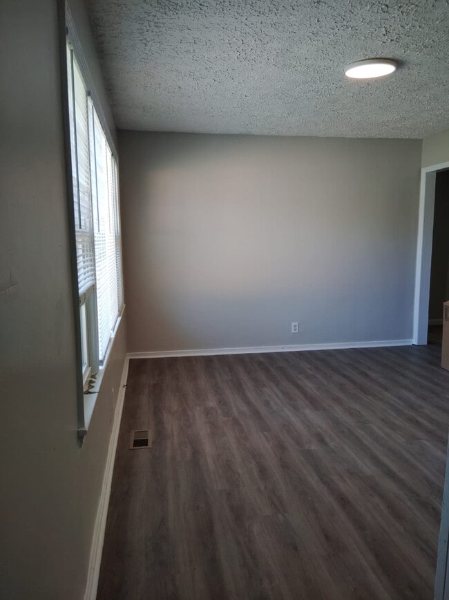 Photo - 3879 Speedway Cir