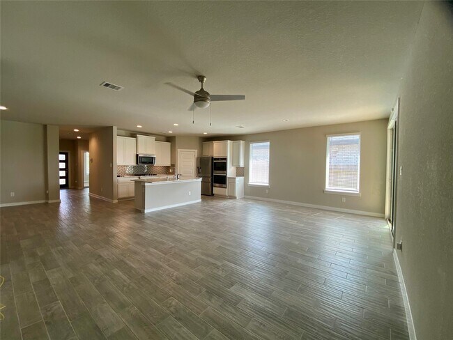 Photo - 28503 Hannahs Harbor Ln