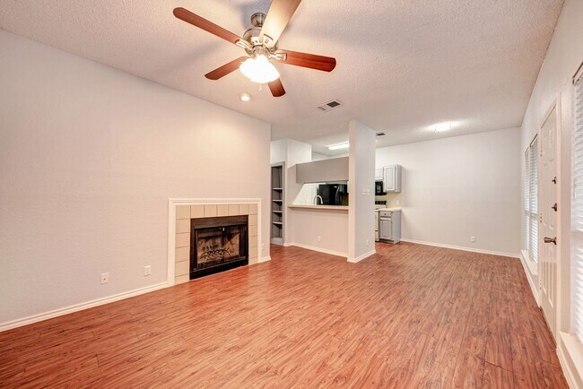Photo - PRELEASE 8/15/2025 2 bed 2 bath Unit 208