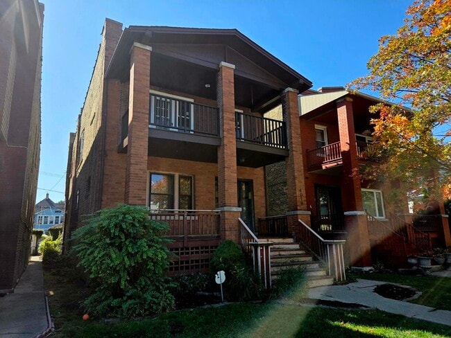 Building Photo - 4019 W Grace St Unit 2 Rental