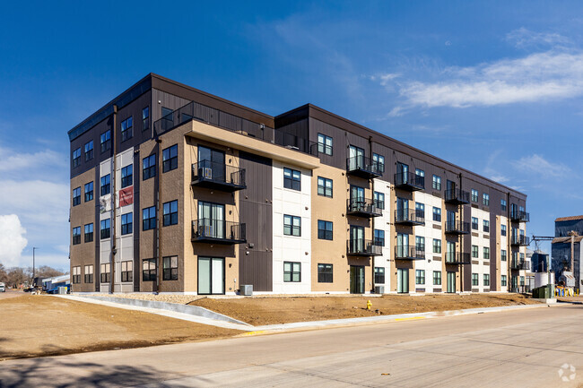 Gurney Flats - Gurney Flats Apartments