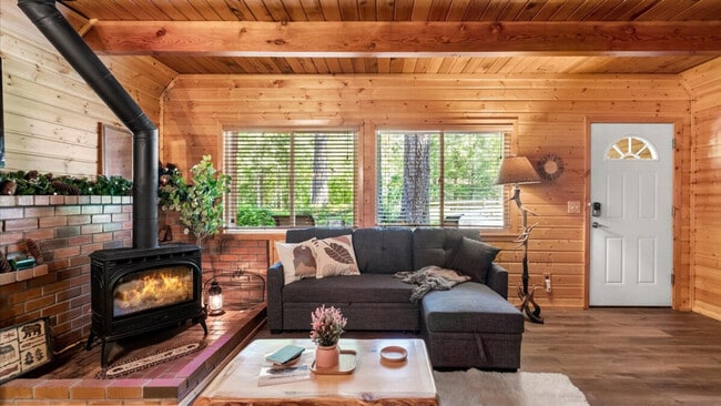 Building Photo - 321 Paradise Dr Unit ID1323720P