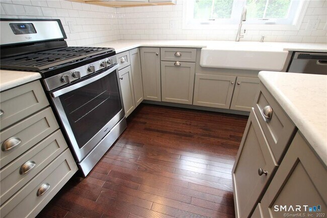 Photo - 10 Moorland Dr Unit 10