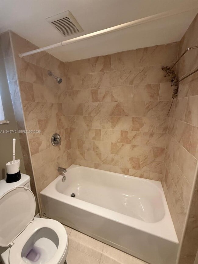 Photo - 2140 NE 183rd St