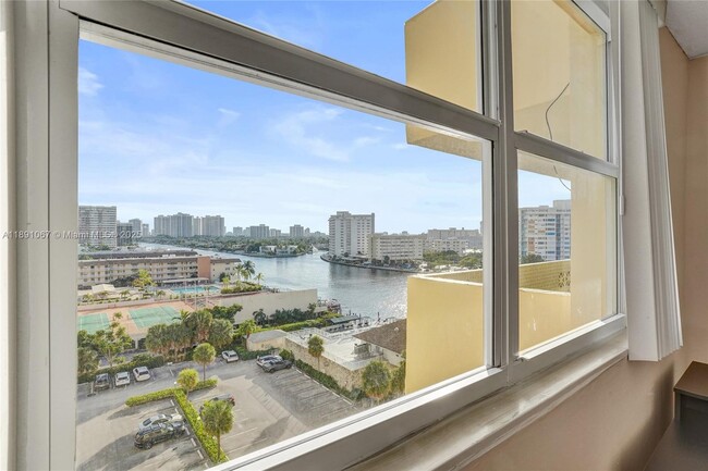 Photo - 1833 S Ocean Dr Unit 906