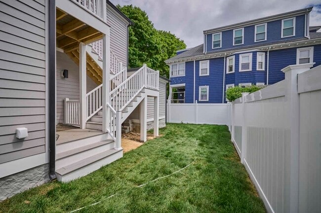 Photo - 97 Oakton Ave Unit 1