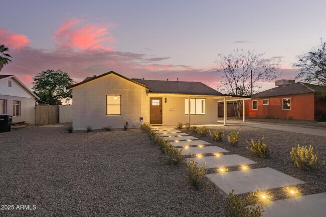 Photo - 9042 N 3rd Ave