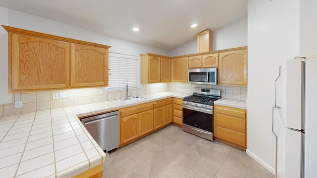 Photo - 2 Bedroom, 1 Bathroom Home In Beautiful Atascadero!