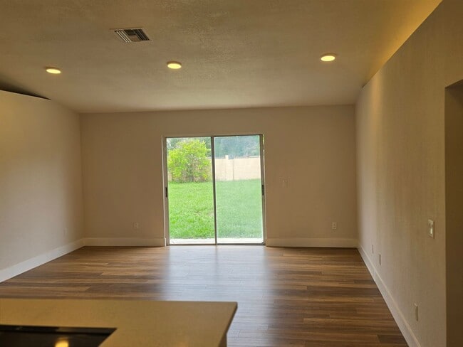 Photo - FOR RENT!!! SIMPLY STUNNING (REMODELED) 3 BEDROOM 2 BATH SINGLE FAMILY HOME...