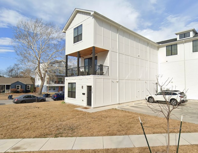 Building Photo - 2340 Benbrook Dr Rental