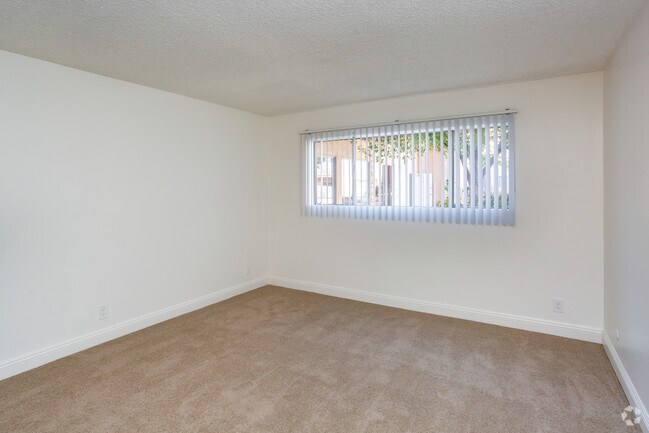 2BR, 2BA - 1150 SF - #248
