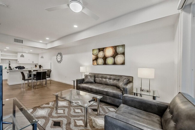 Photo - 375 Camino De La Reina Unidad ID1039835P