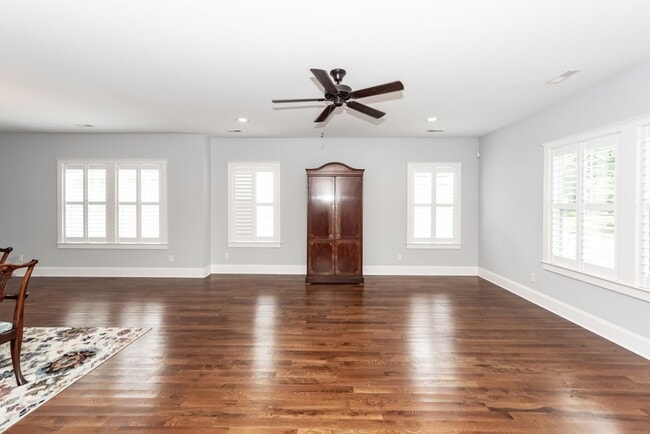 Photo - 4532 Orr St