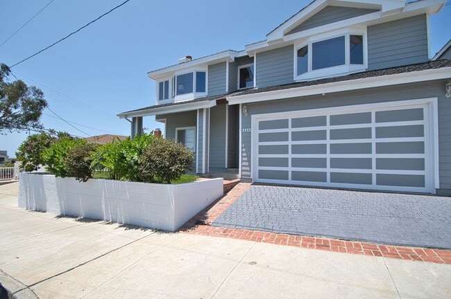 4 Bed 2.5 Bath Home in Hermosa Beach For L... - 4 Bed 2.5 Bath Home in Hermosa Beach For L...