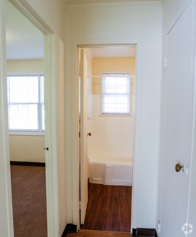 Ingleside Square Apartments For Rent in Norfolk, VA