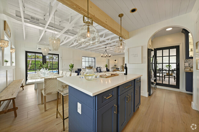 Building Photo - 711 SW 27th Way Rental