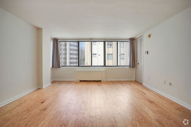 Building Photo - 522 21st St NW Rental