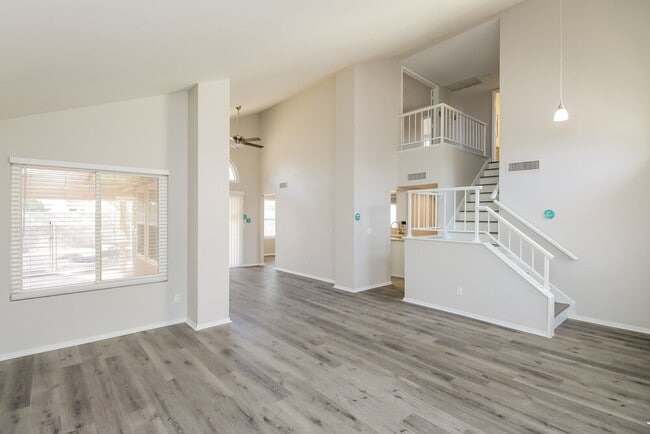 Photo - 16234 S 44th St