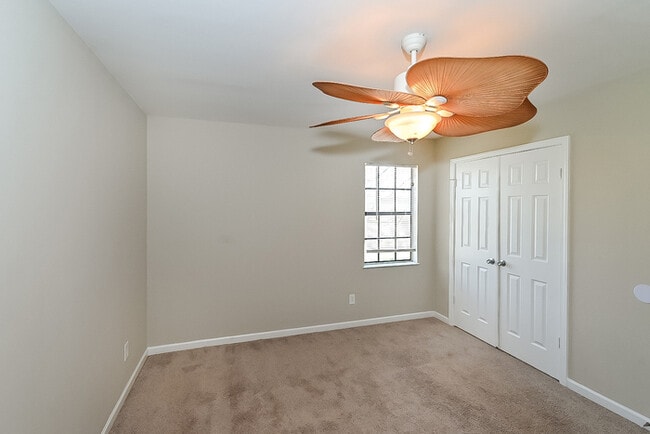 Photo - 6836 Markham Dr