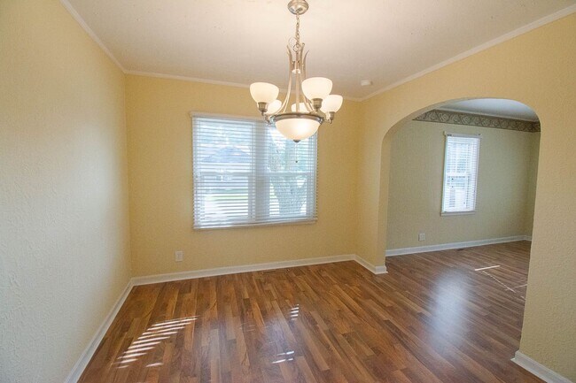 700 9th Ave NW Unit 700 9th Ave NW