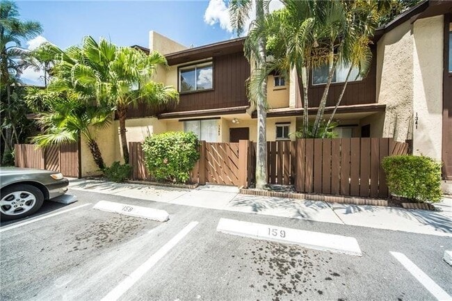 Building Photo - 1343 Hampton Blvd