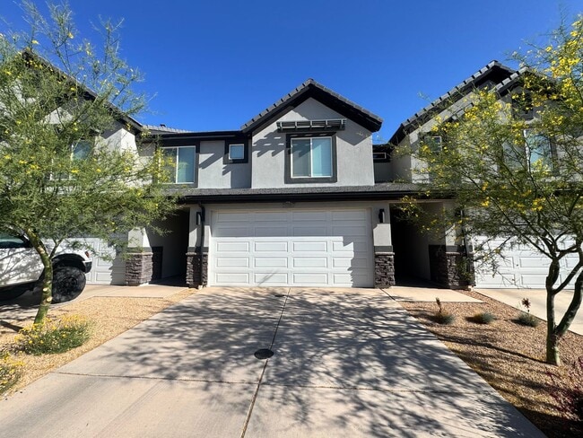 Building Photo - Home in Long Valley