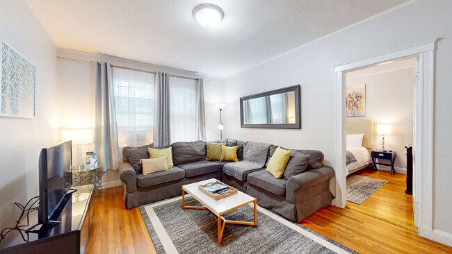 Building Photo - 169 Kent St Unit 3 Rental