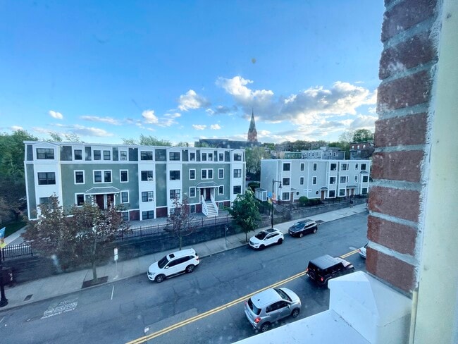 Photo - 1431 Tremont St Unidad 2