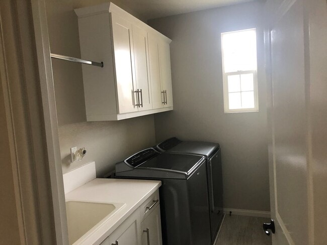 Photo - 16353 Veridian Cir