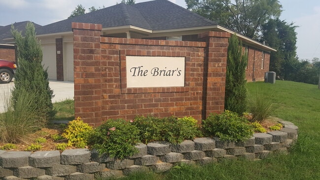 Building Photo - 240 Ashley Dr Unit 260 Ashley Drive