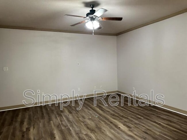 Photo - Jack Finney Blvd 6921 - 1