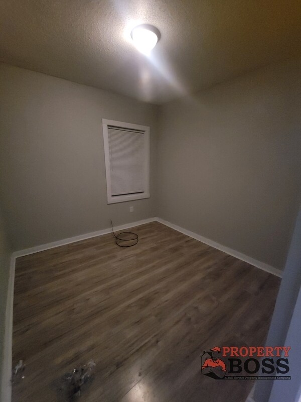 Photo - 1502 Broadway St