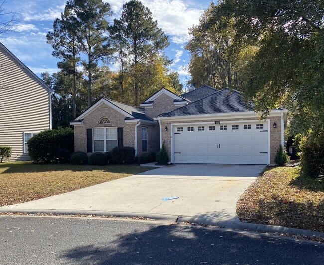 Photo - Spacious Three Bedroom Home in The Farm!