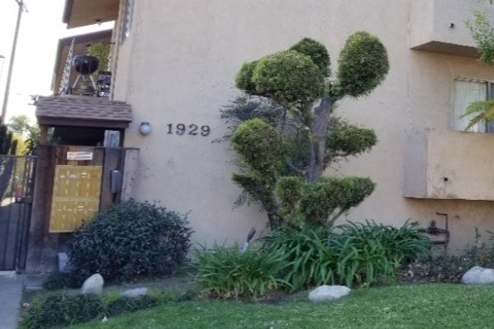 Beautiful West Los Angeles Apartment. - 1929 S Barrington Ave Rental