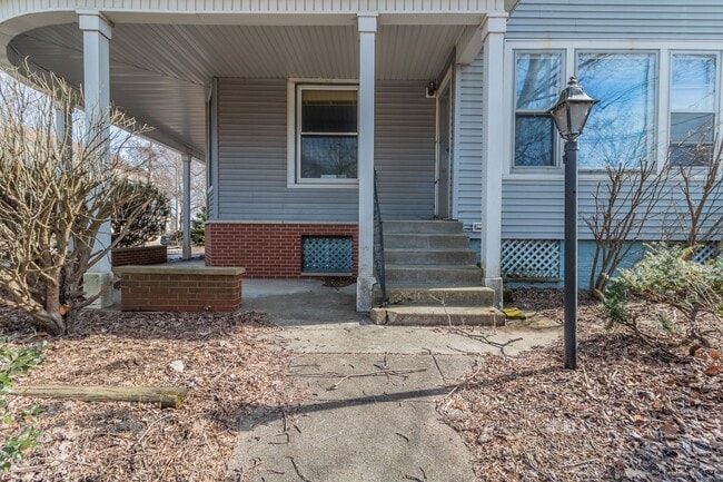 Photo - 311 W Green St
