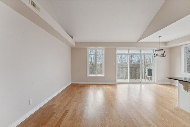 Photo - 1040 Beryl Private