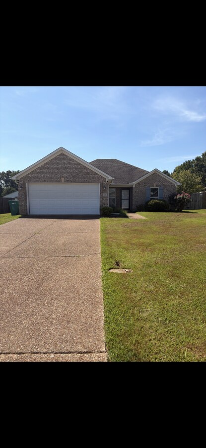 Photo - 136 Enfield Cove