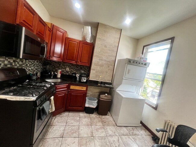 Photo - 213 Beacon Ave Unidad 2