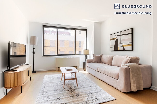 Building Photo - 535 W 23rd St